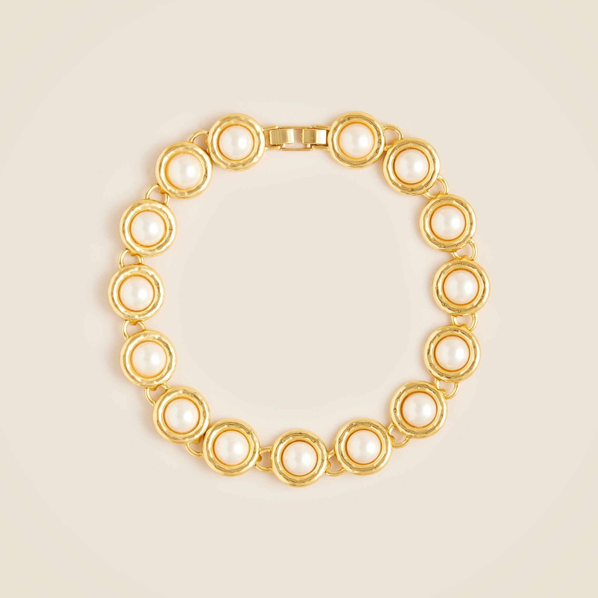  Inset pearl necklace